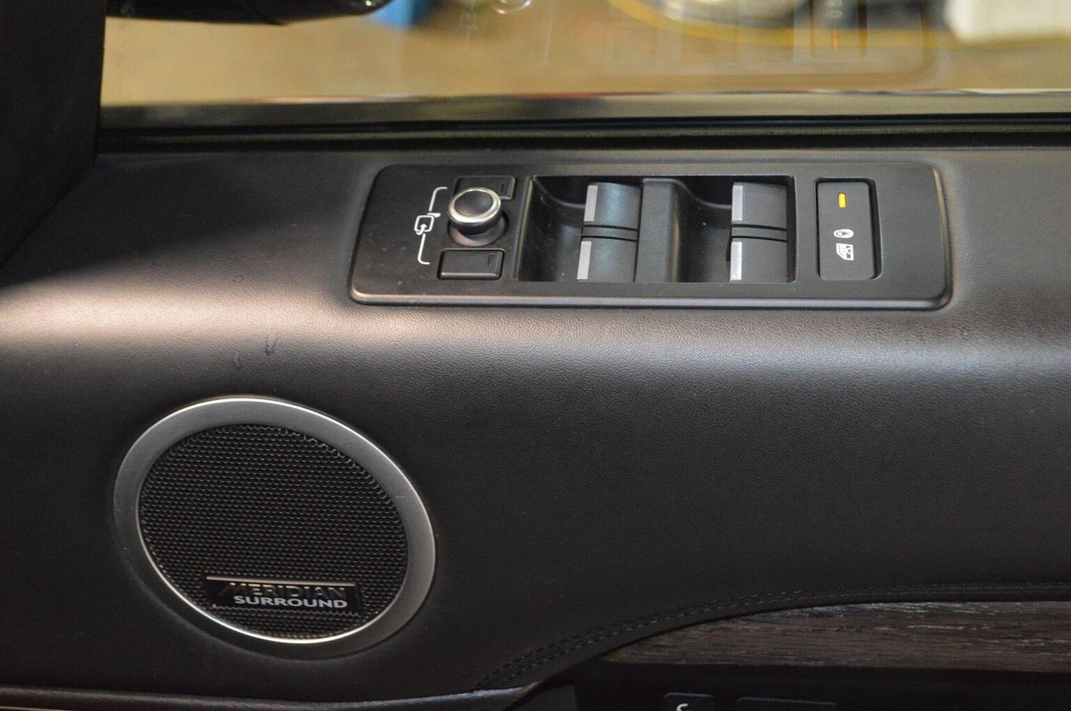 Used Land Rover Discovery 2018 for sale - 77921429: Photo 37