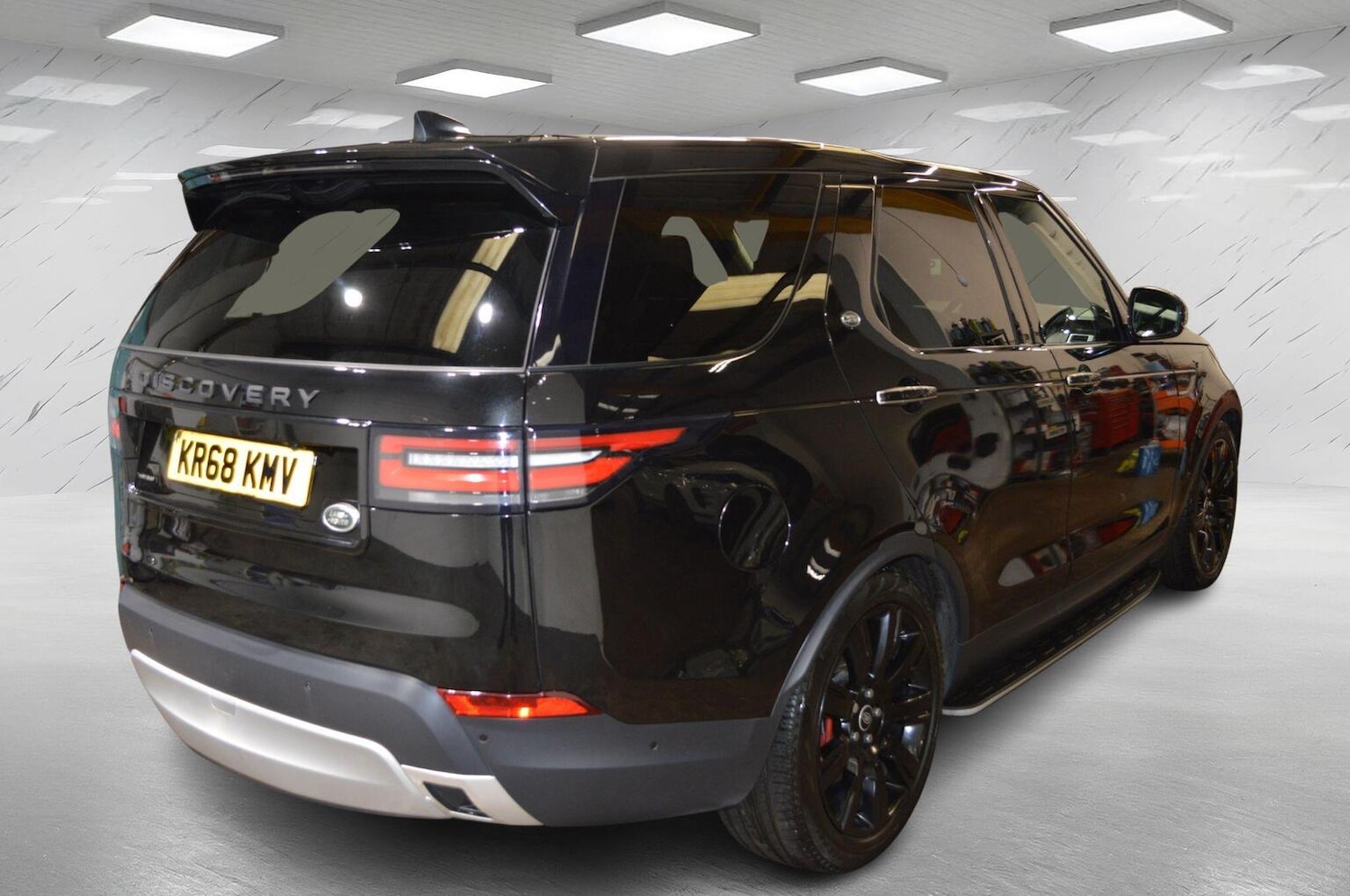 Used Land Rover Discovery 2018 for sale - 77921429: Photo 8