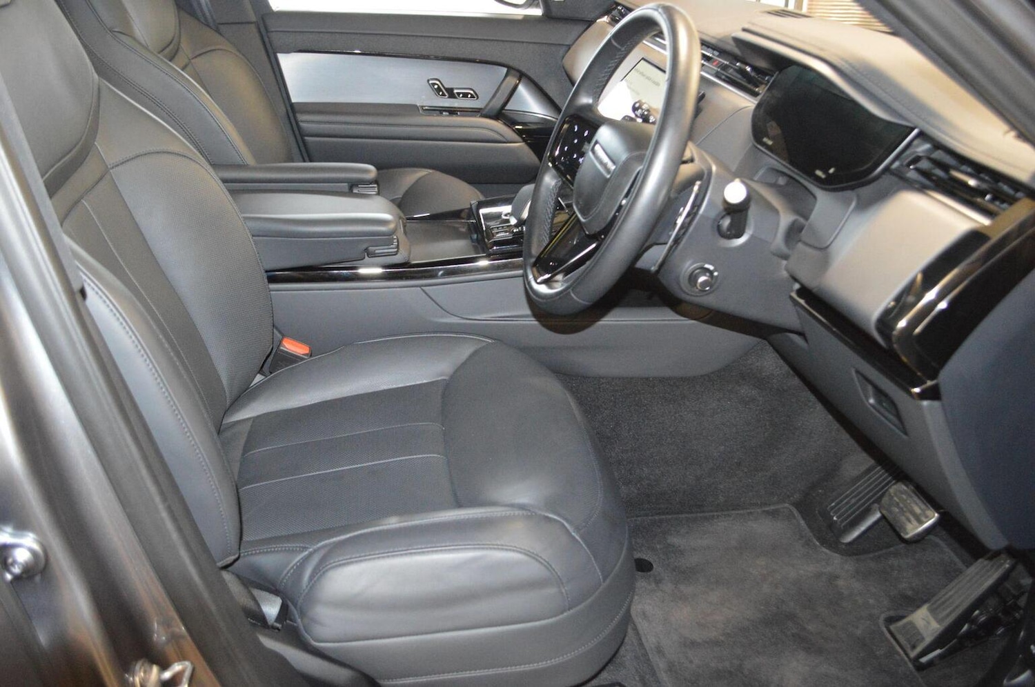 Used Land Rover Range Rover Sport 2024 for sale - 77385273: Photo 10