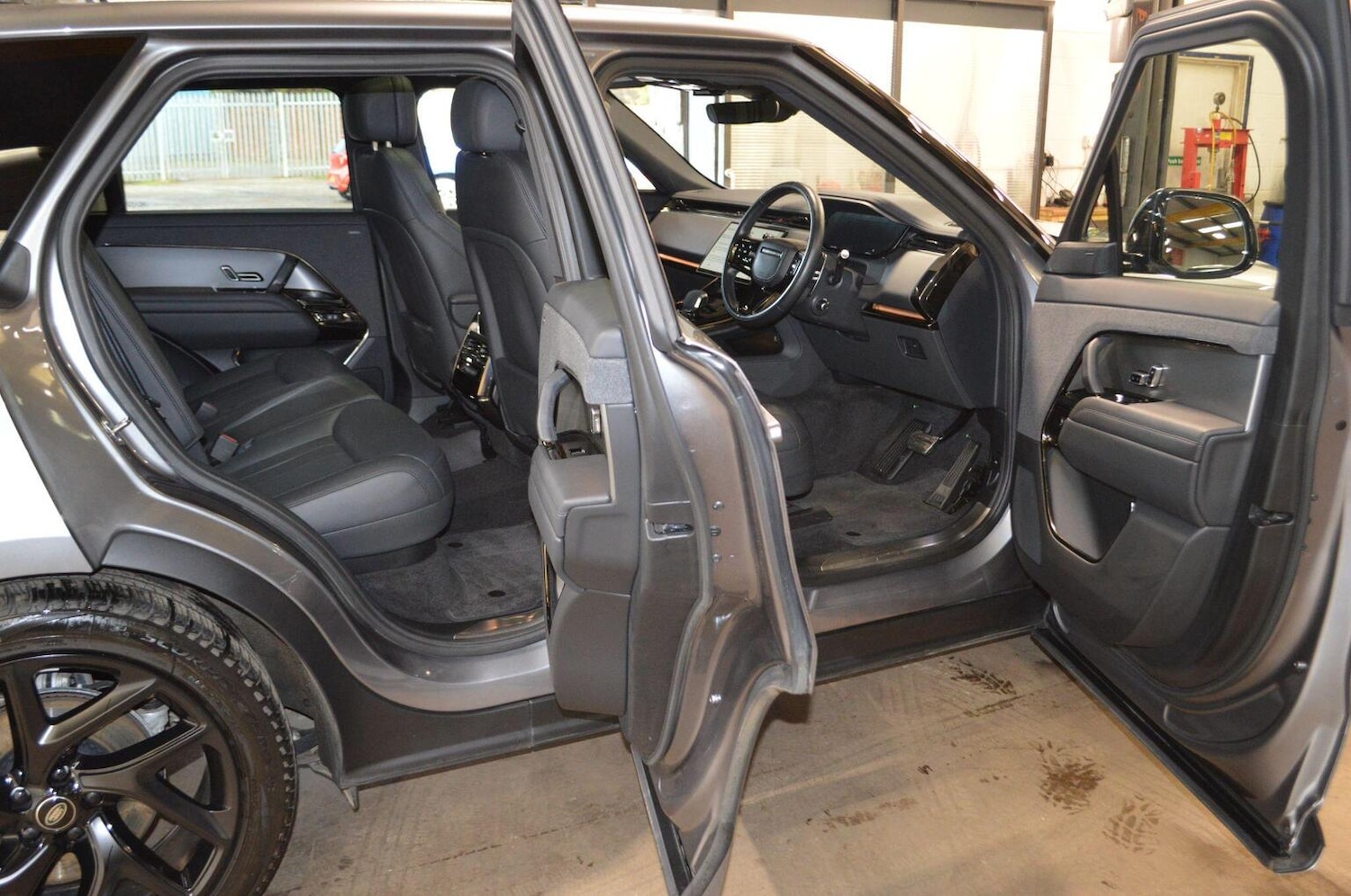 Used Land Rover Range Rover Sport 2024 for sale - 77385273: Photo 26