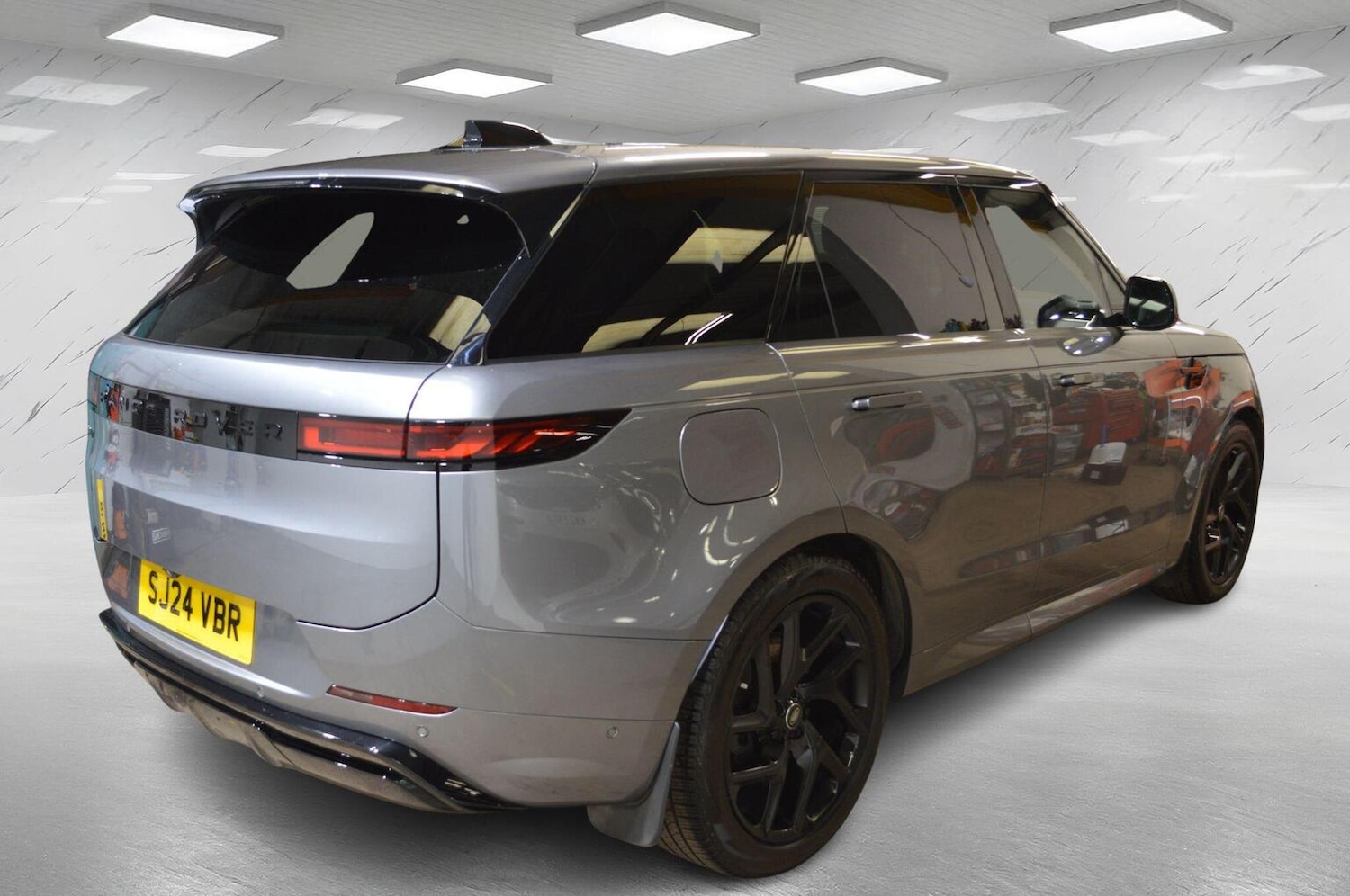 Used Land Rover Range Rover Sport 2024 for sale - 77385273: Photo 6