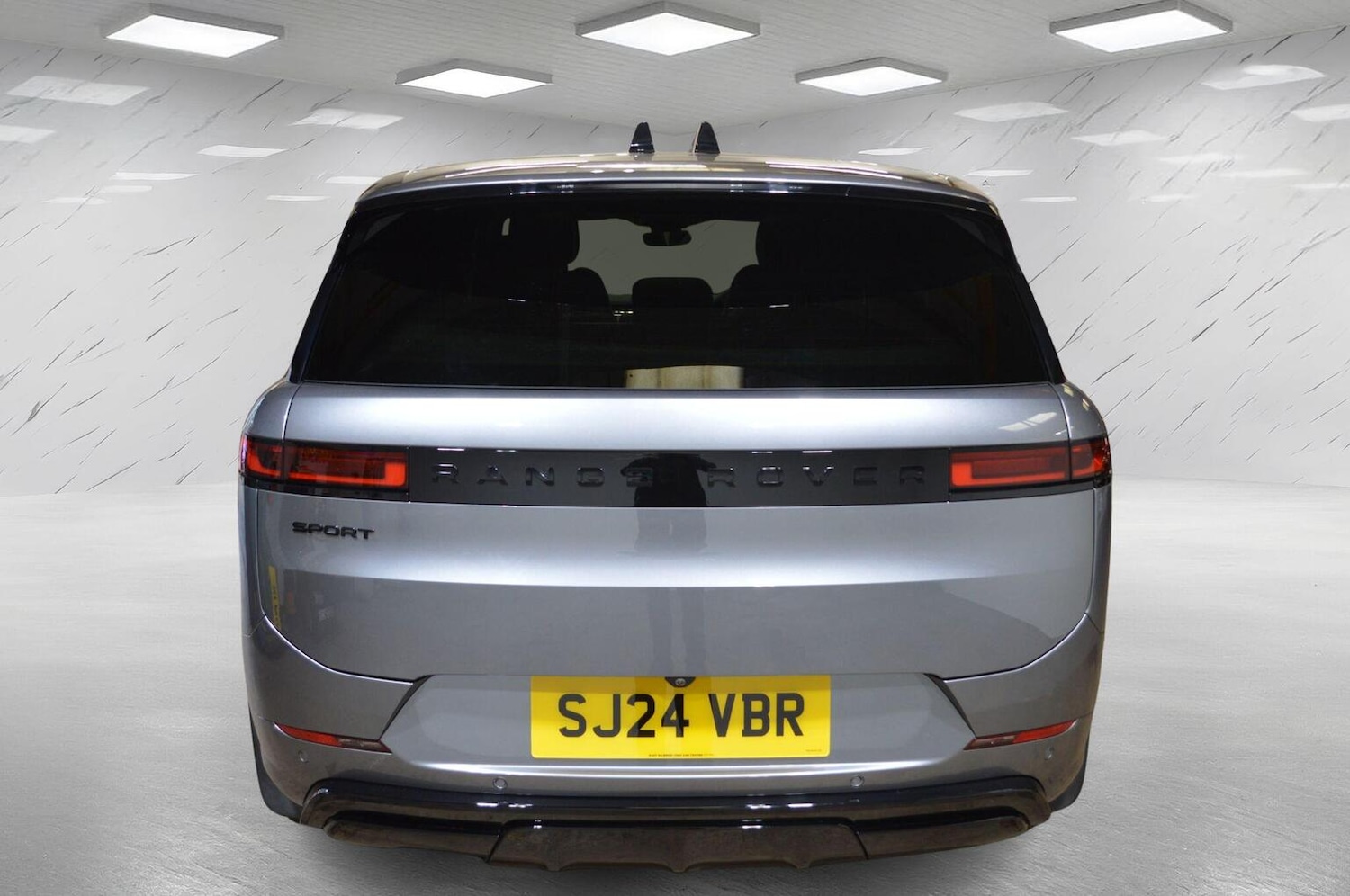 Used Land Rover Range Rover Sport 2024 for sale - 77385273: Photo 7