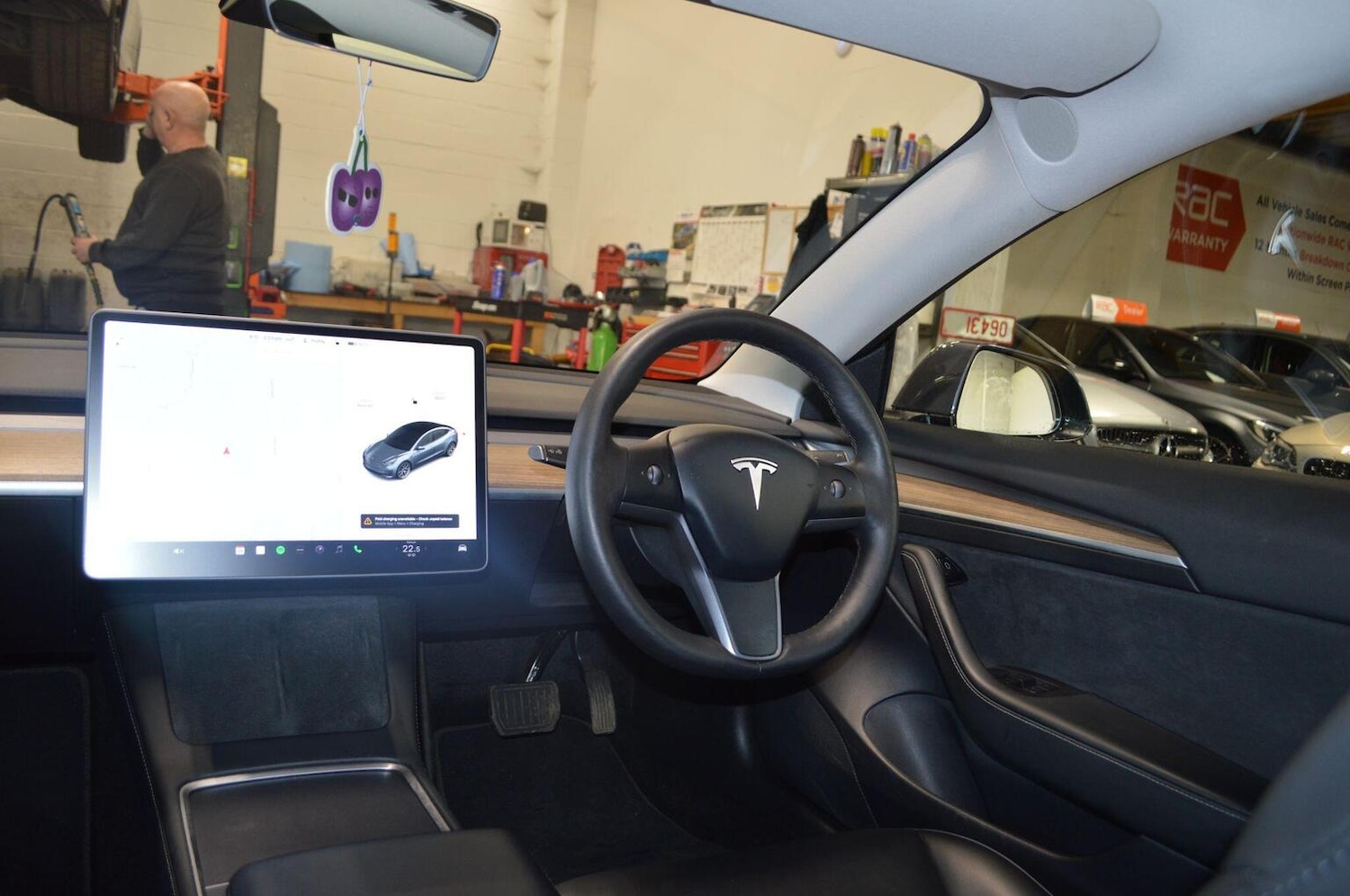 Used Tesla Model 3 2021 for sale - 76687126: Photo 14