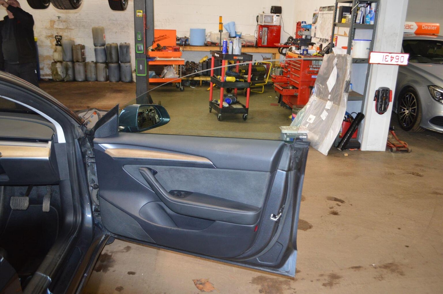 Used Tesla Model 3 2021 for sale - 76687126: Photo 26