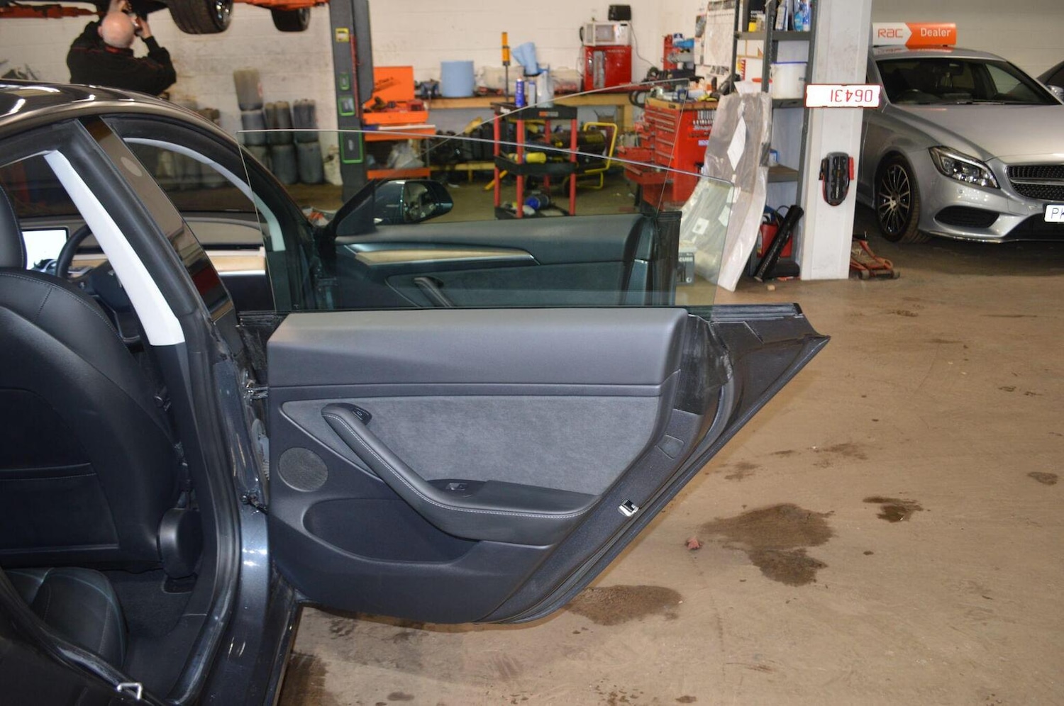 Used Tesla Model 3 2021 for sale - 76687126: Photo 28