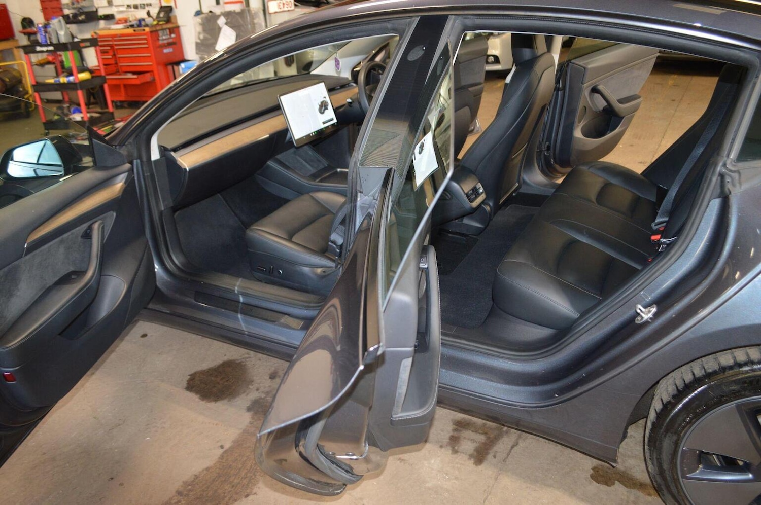Used Tesla Model 3 2021 for sale - 76687126: Photo 33