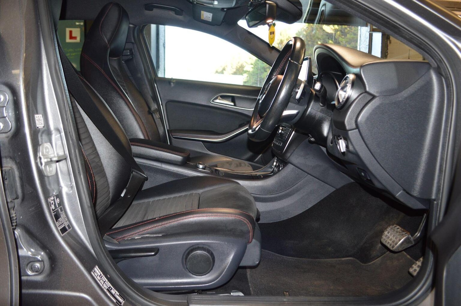 Used Mercedes-Benz GLA 2015 for sale - 76591545: Photo 40