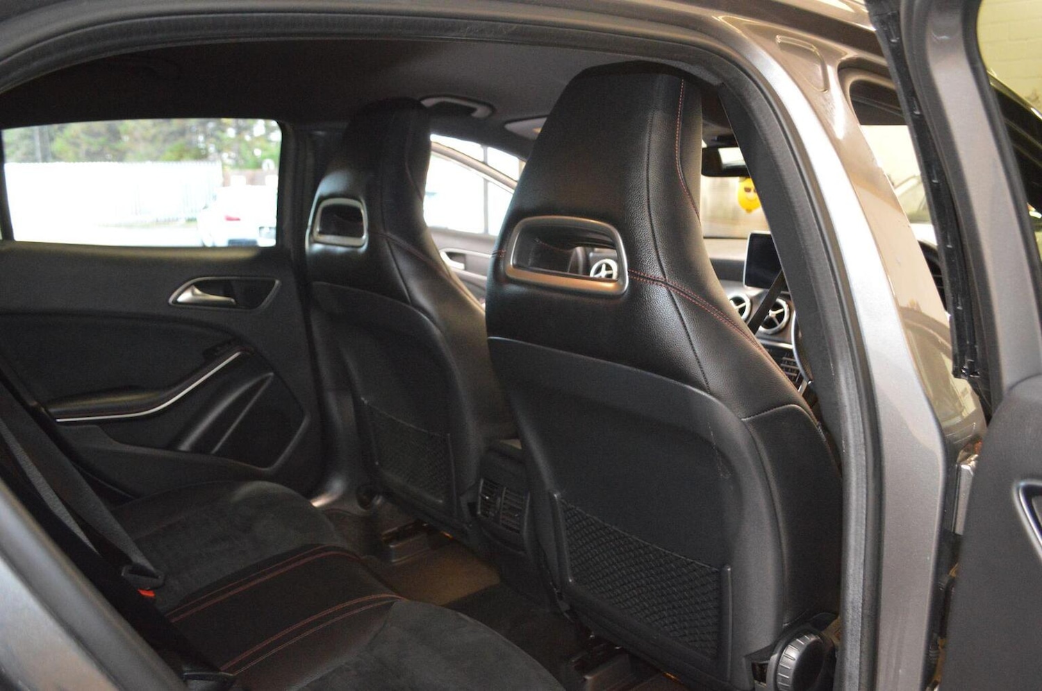 Used Mercedes-Benz GLA 2015 for sale - 76591545: Photo 46