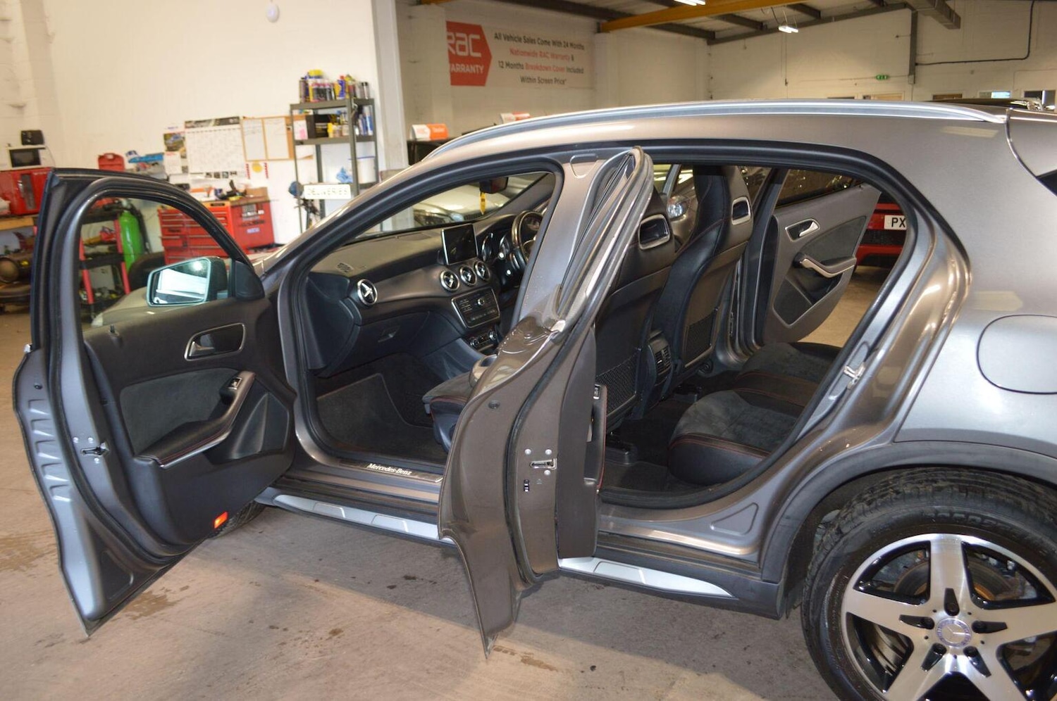 Used Mercedes-Benz GLA 2015 for sale - 76591545: Photo 50