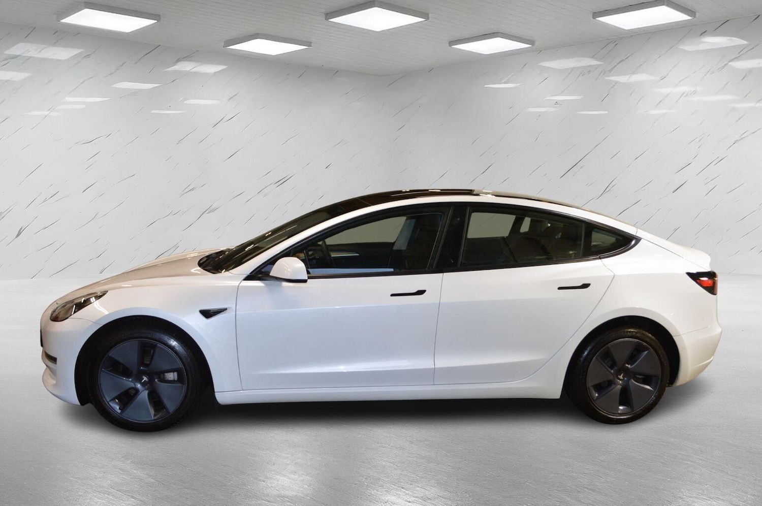 Used Tesla Model 3 2021 for sale - 77264509: Photo 5