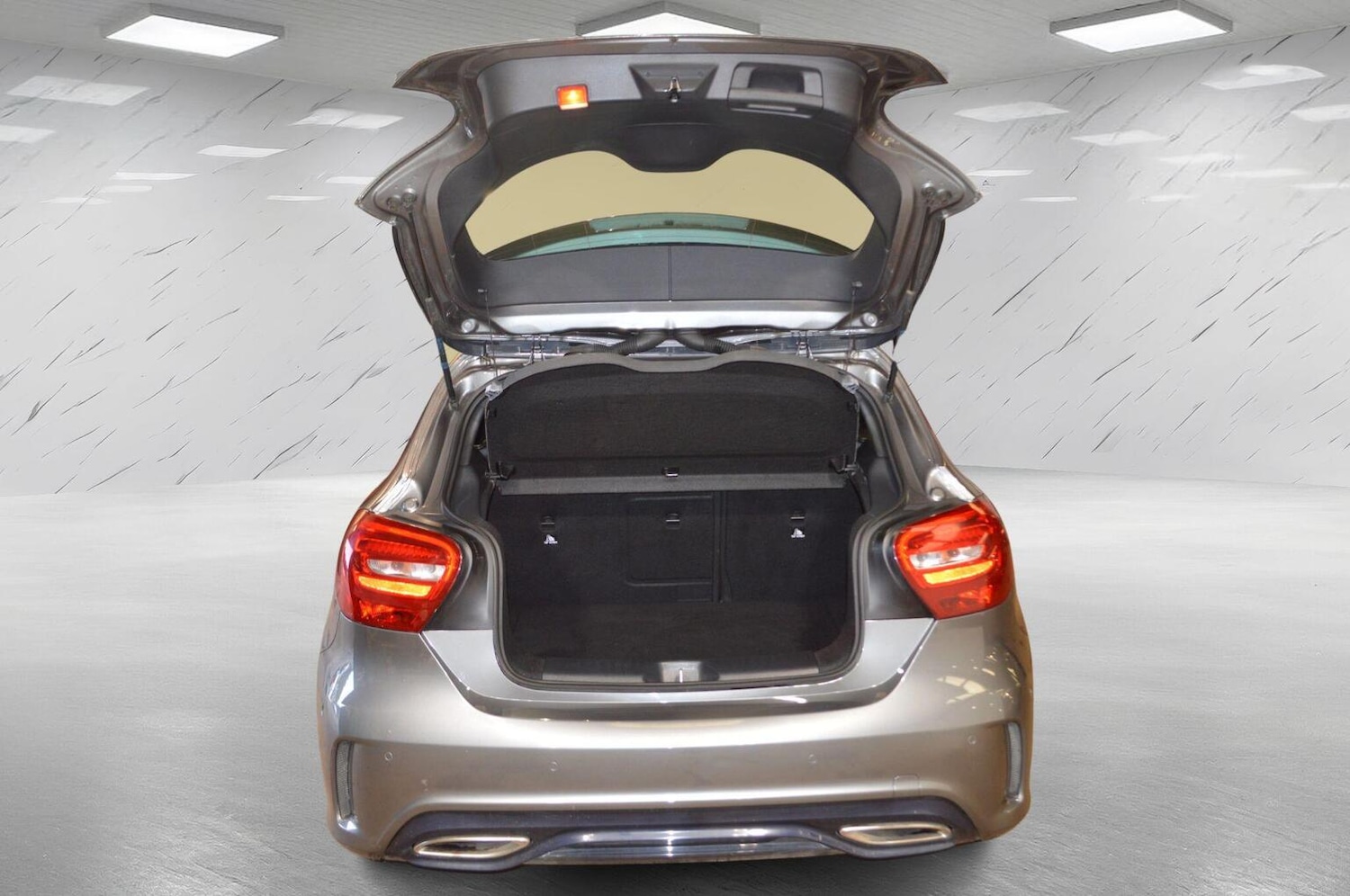 Used Mercedes-Benz A-Class 2018 for sale - 76588440: Photo 10