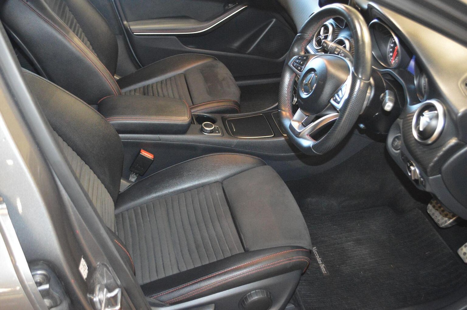 Used Mercedes-Benz A-Class 2018 for sale - 76588440: Photo 12