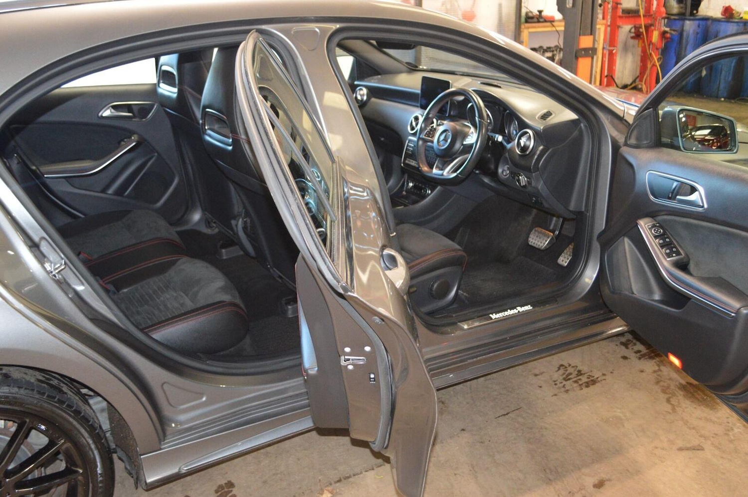 Used Mercedes-Benz A-Class 2018 for sale - 76588440: Photo 49