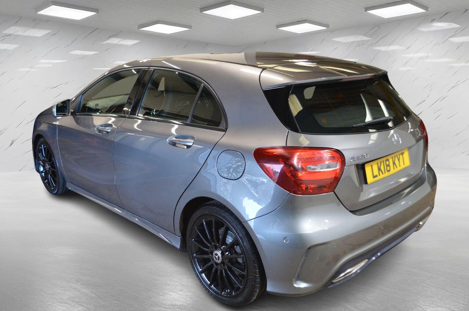 Used Mercedes-Benz A-Class 2018 for sale - 76588440: Photo 6