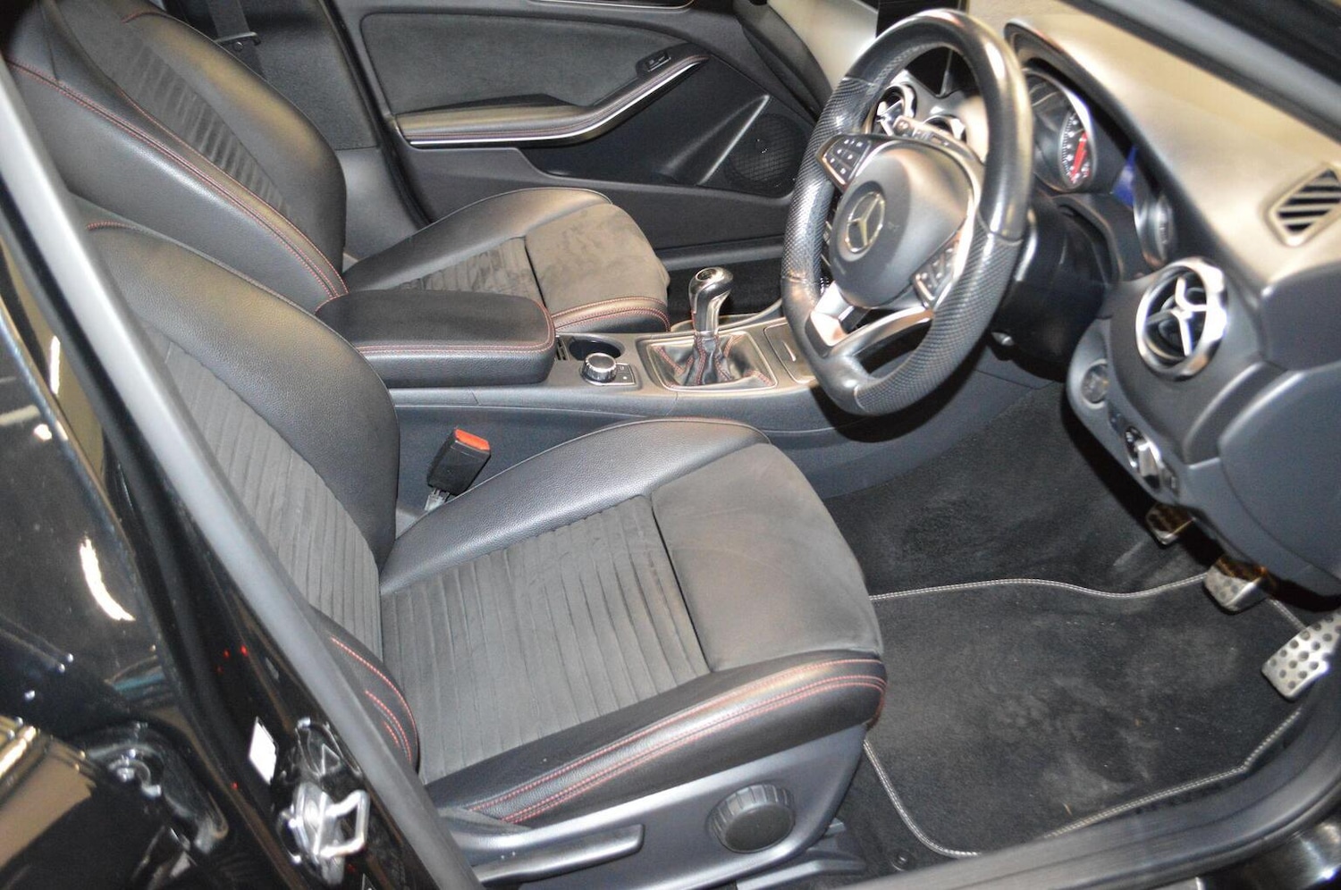 Used Mercedes-Benz GLA 2018 for sale - 76225296: Photo 12