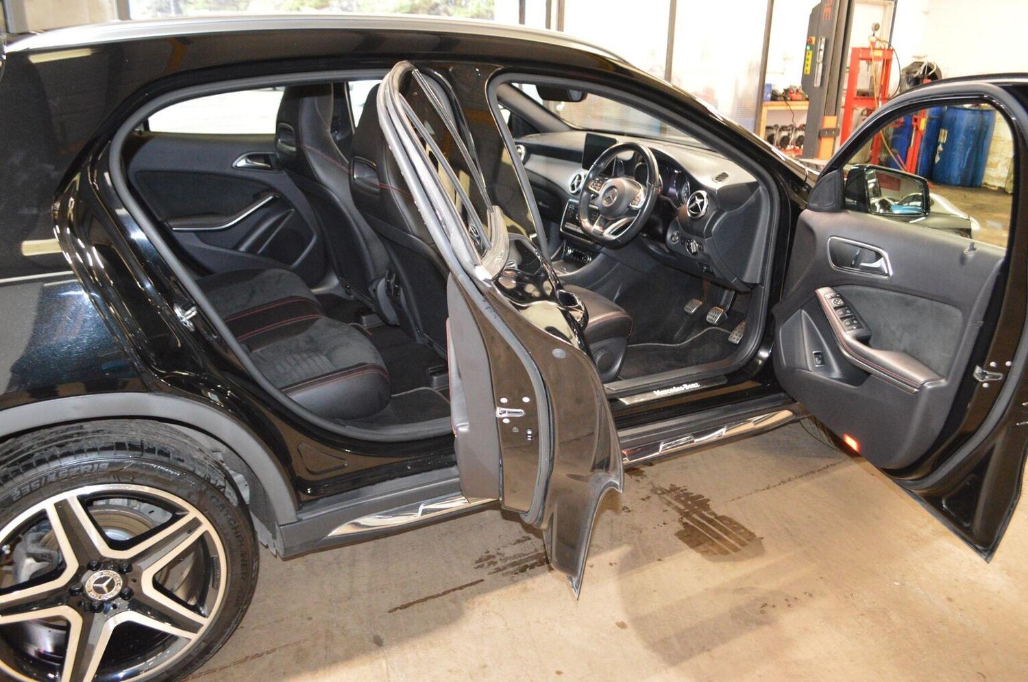 Used Mercedes-Benz GLA 2018 for sale - 76225296: Photo 50