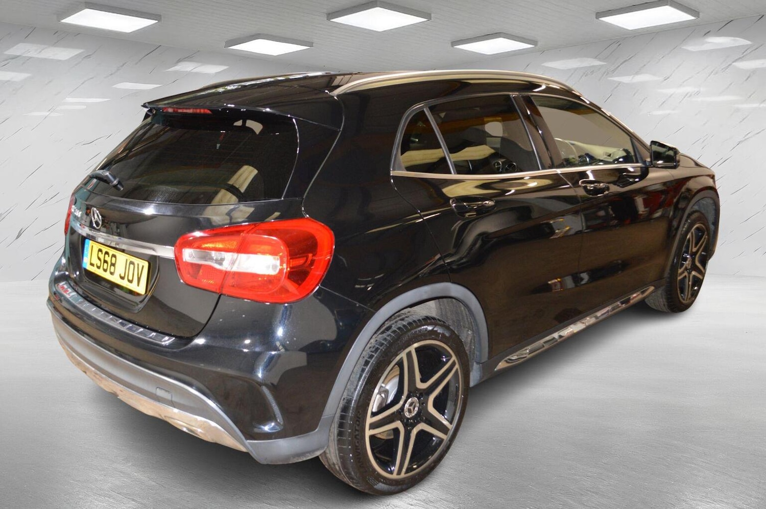 Used Mercedes-Benz GLA 2018 for sale - 76225296: Photo 8