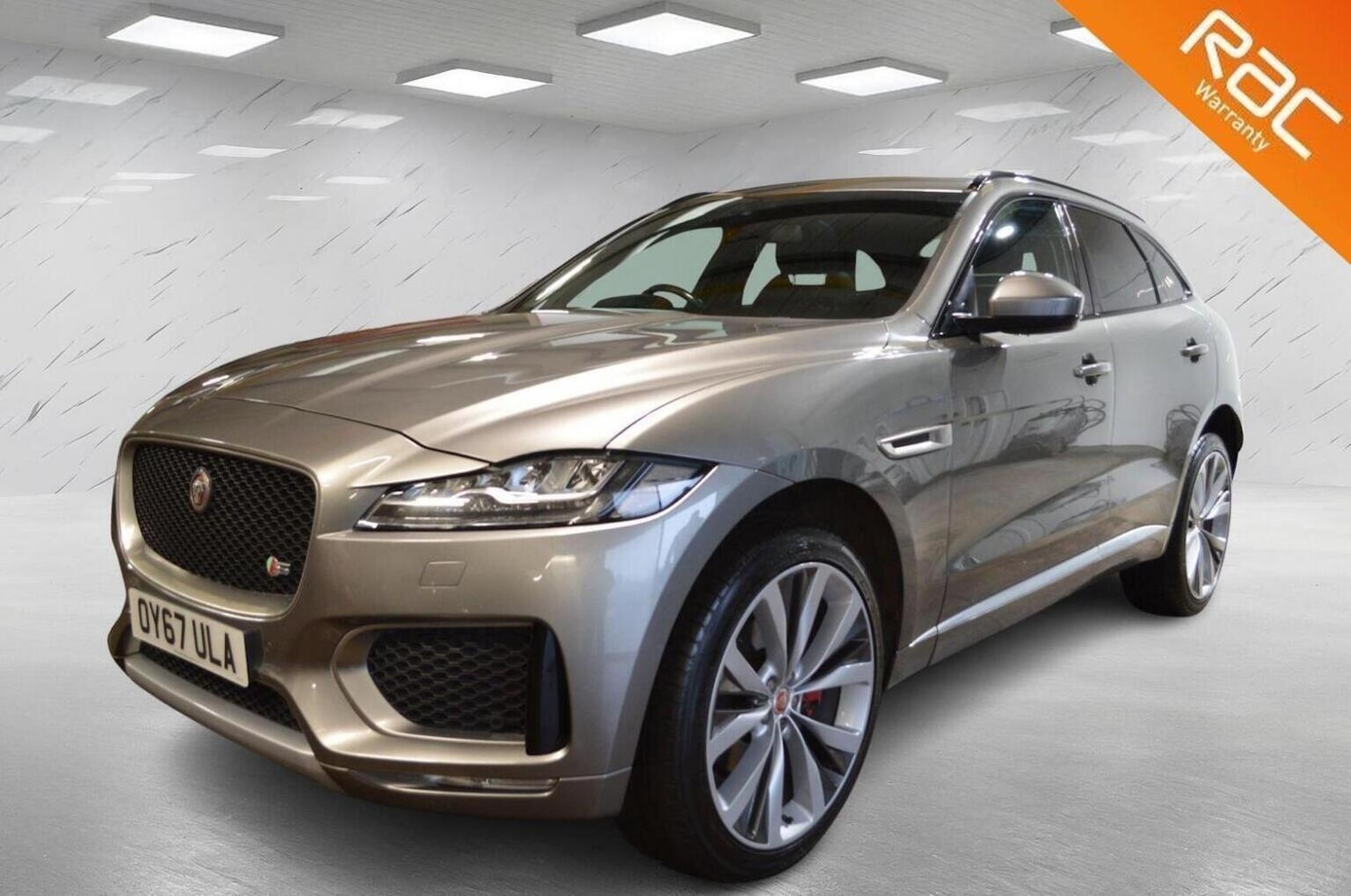 Used Jaguar F-Pace 2017 for sale - 76712360: Photo 1