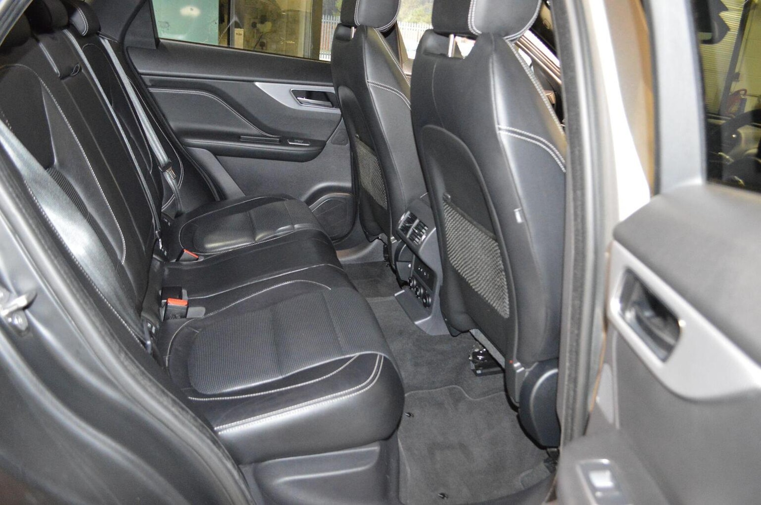 Used Jaguar F-Pace 2017 for sale - 76712360: Photo 19