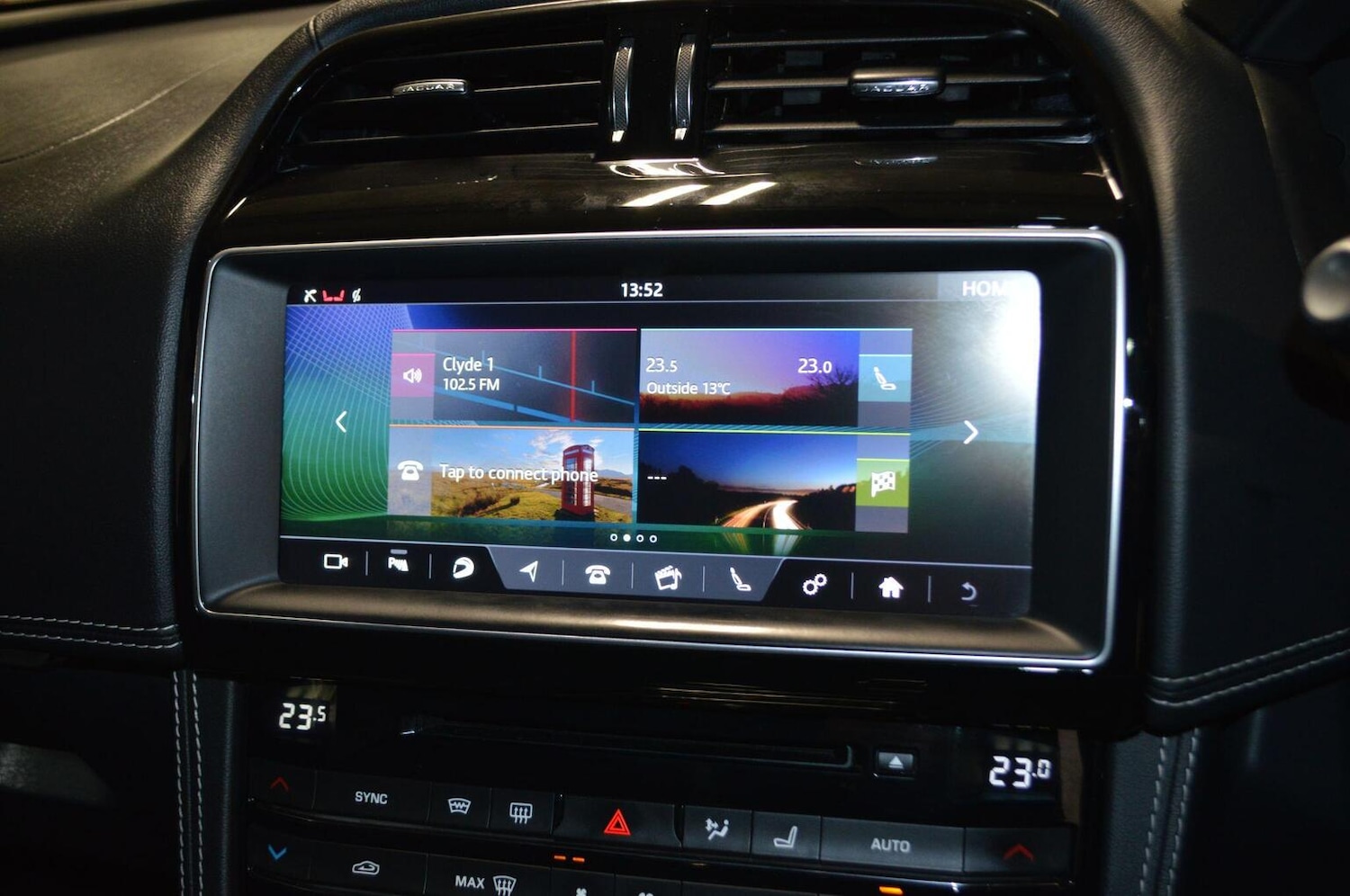 Used Jaguar F-Pace 2017 for sale - 76712360: Photo 22