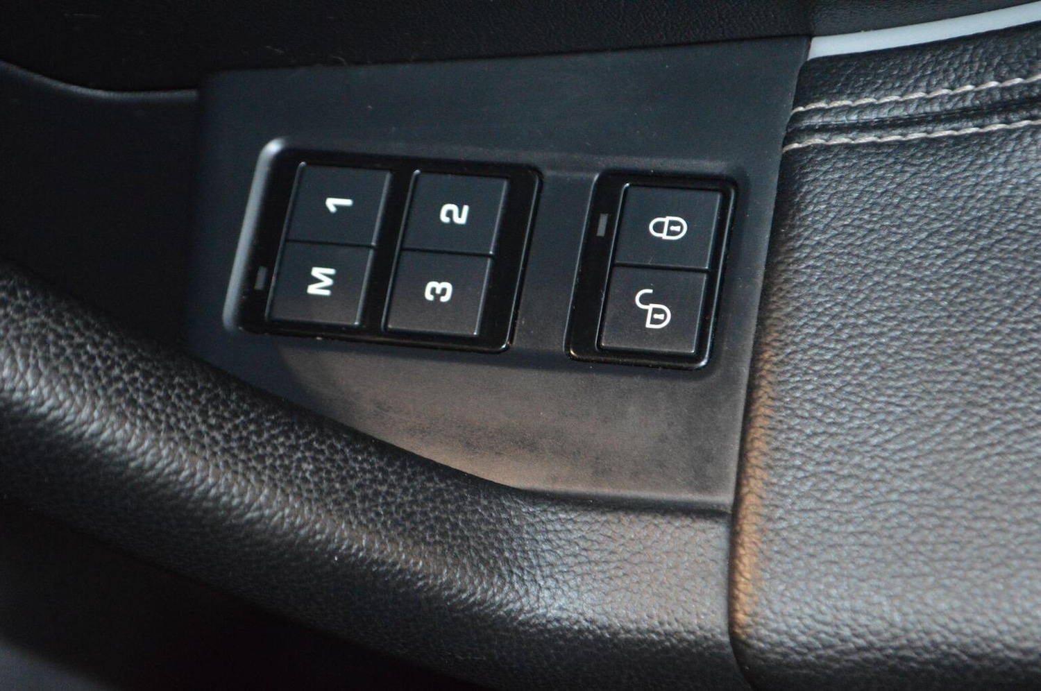 Used Jaguar F-Pace 2017 for sale - 76712360: Photo 30