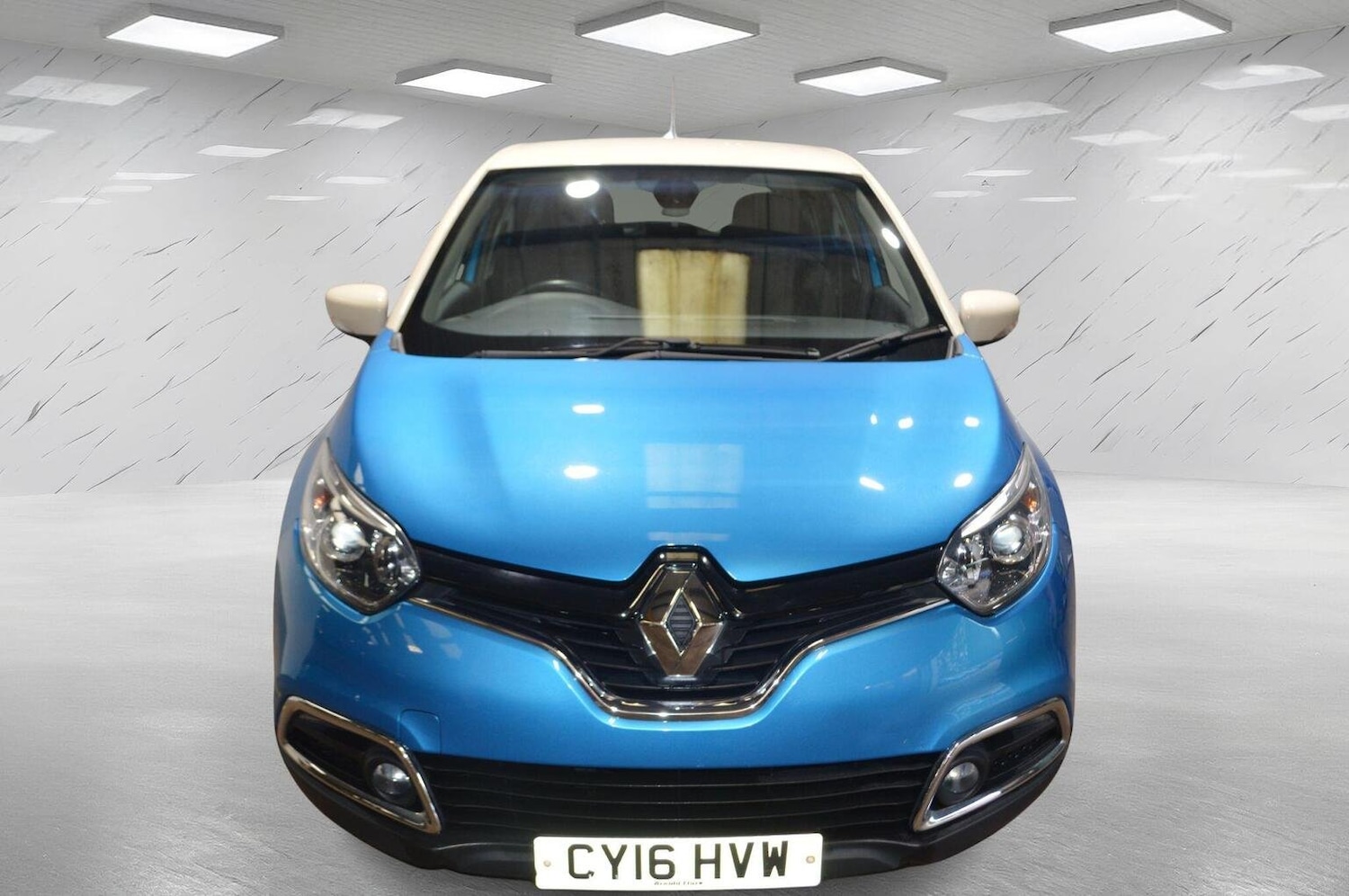 Used Renault Captur 2016 for sale - 76257679: Photo 2