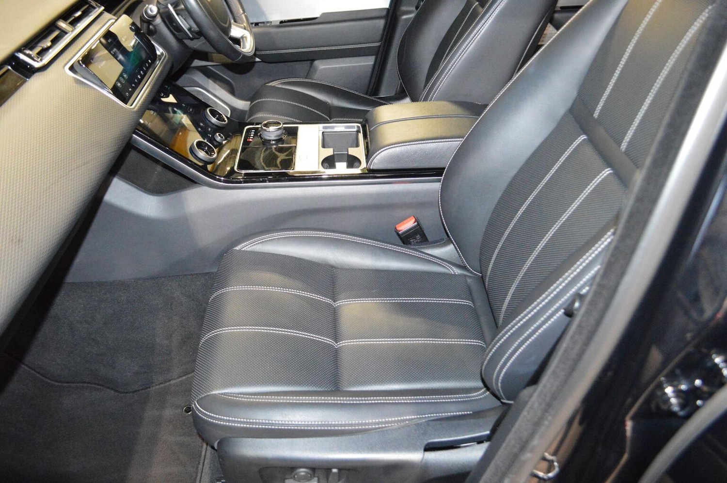 Used Land Rover Range Rover Velar 2020 for sale - 76387359: Photo 13