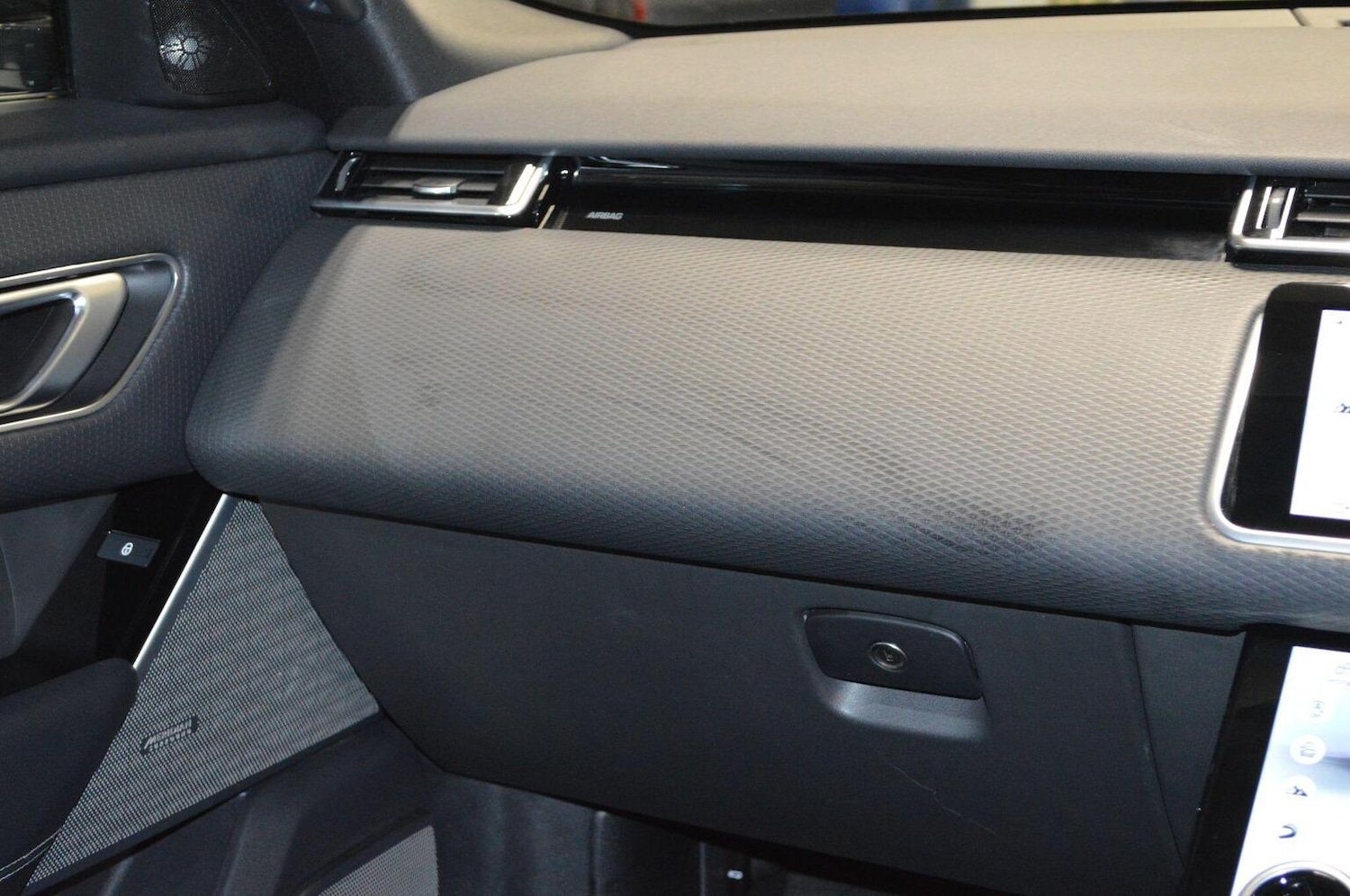 Used Land Rover Range Rover Velar 2020 for sale - 76387359: Photo 18