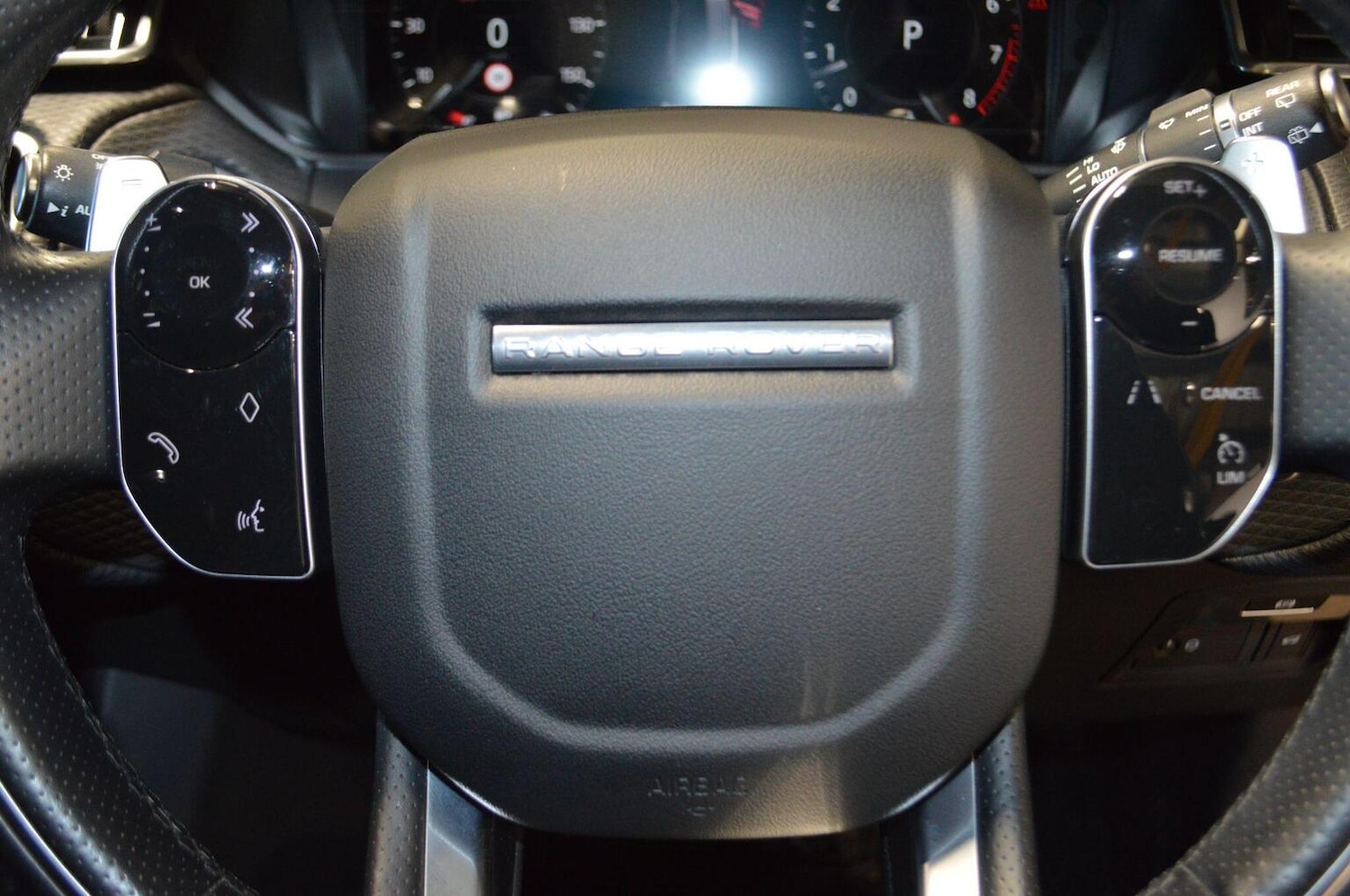 Used Land Rover Range Rover Velar 2020 for sale - 76387359: Photo 40