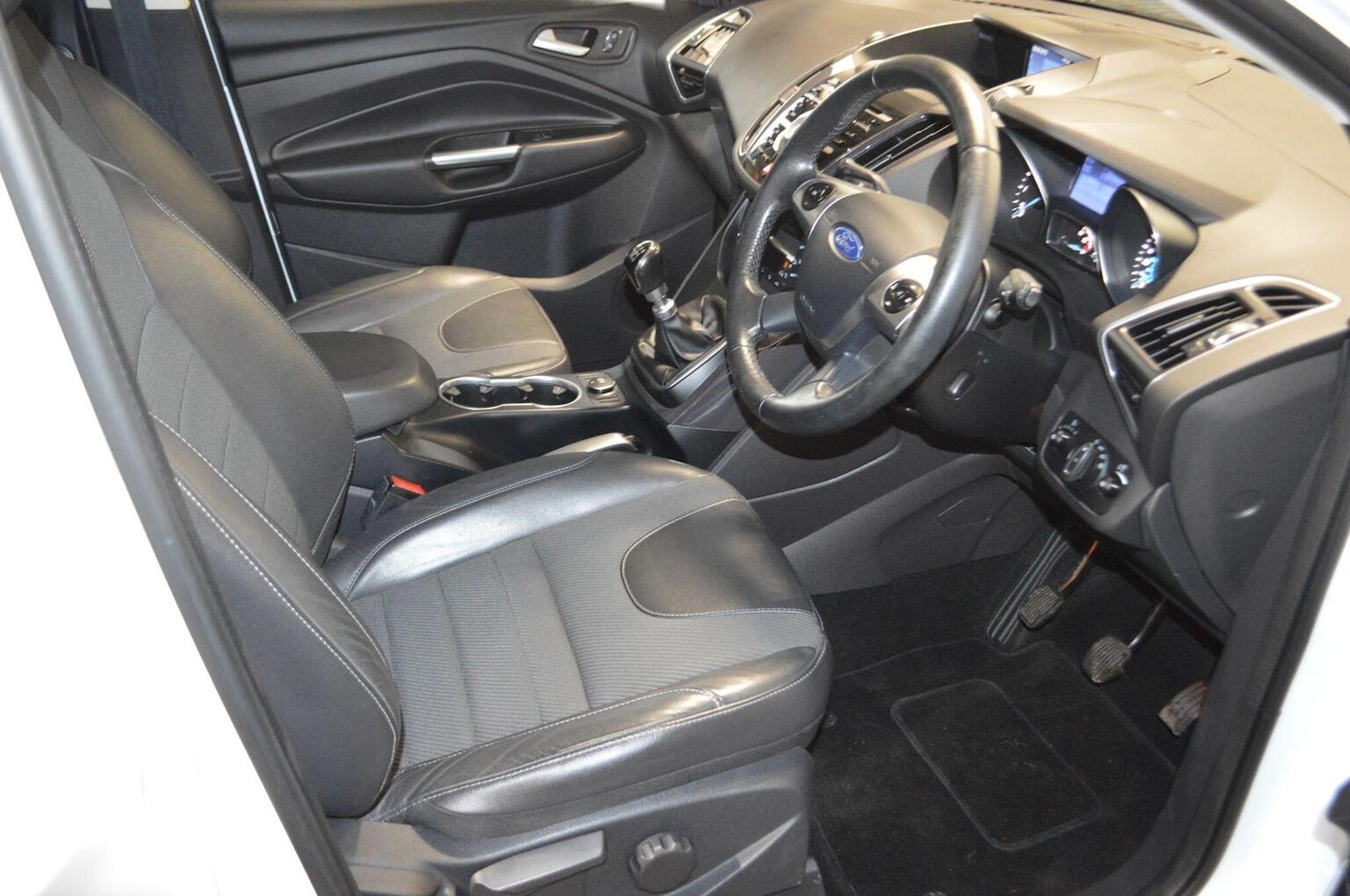 Used Ford Kuga 2015 for sale - 76884858: Photo 12