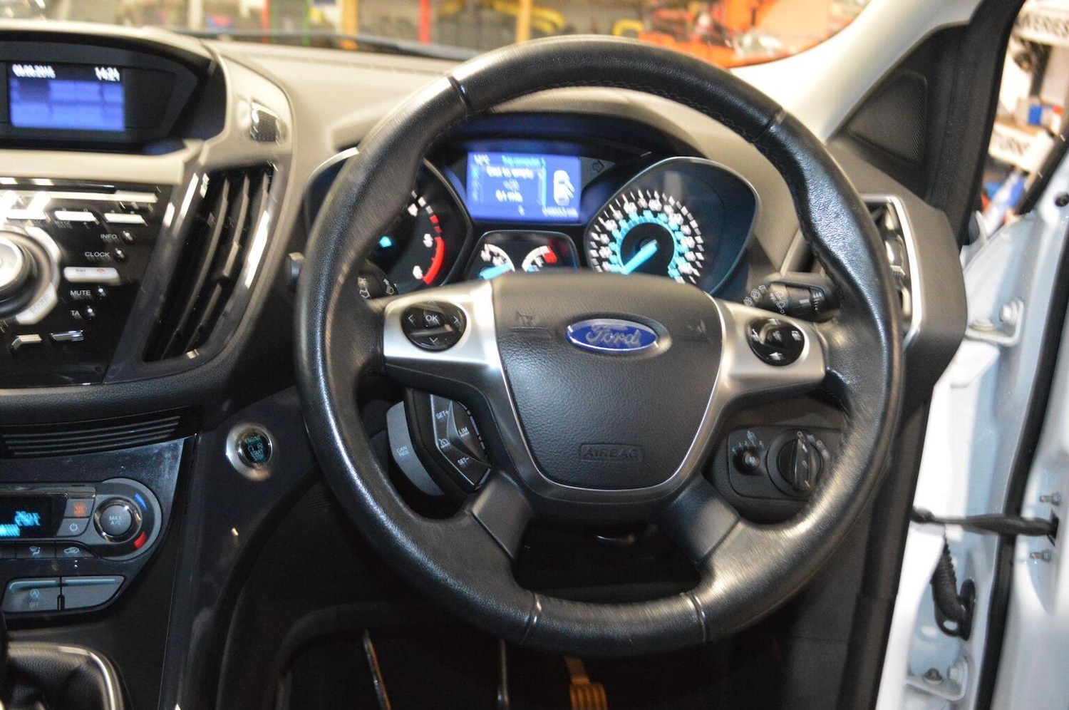 Used Ford Kuga 2015 for sale - 76884858: Photo 14