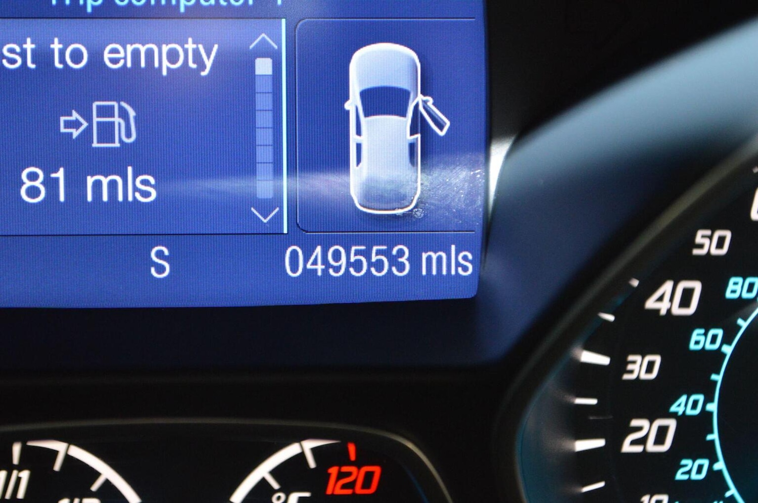 Used Ford Kuga 2015 for sale - 76884858: Photo 19