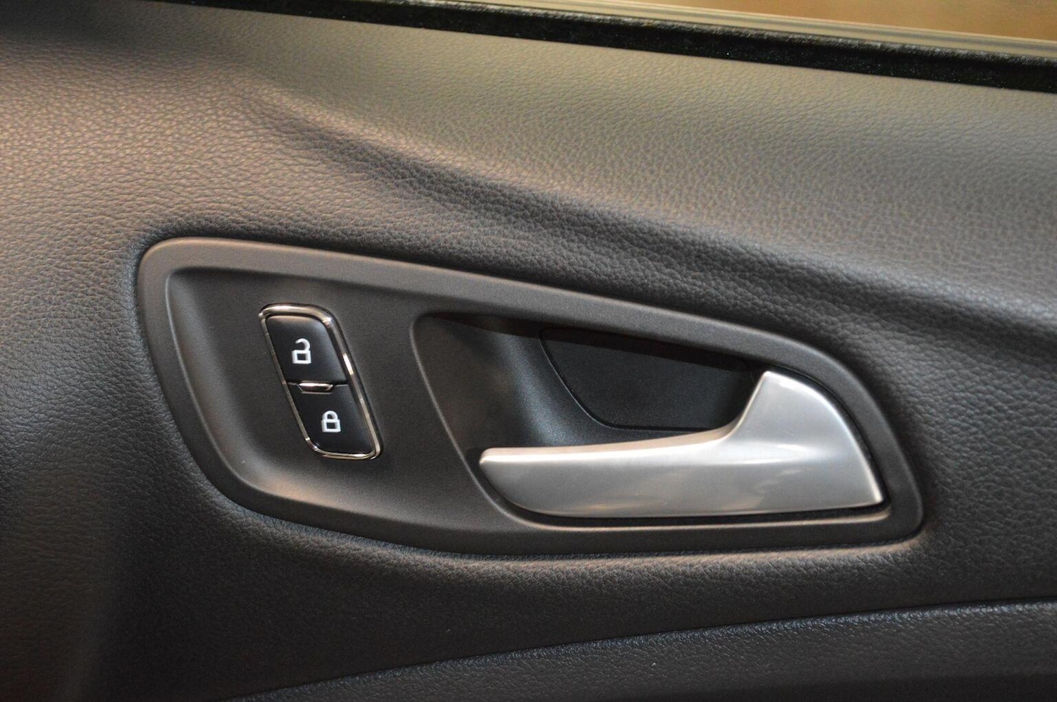 Used Ford Kuga 2015 for sale - 76884858: Photo 30