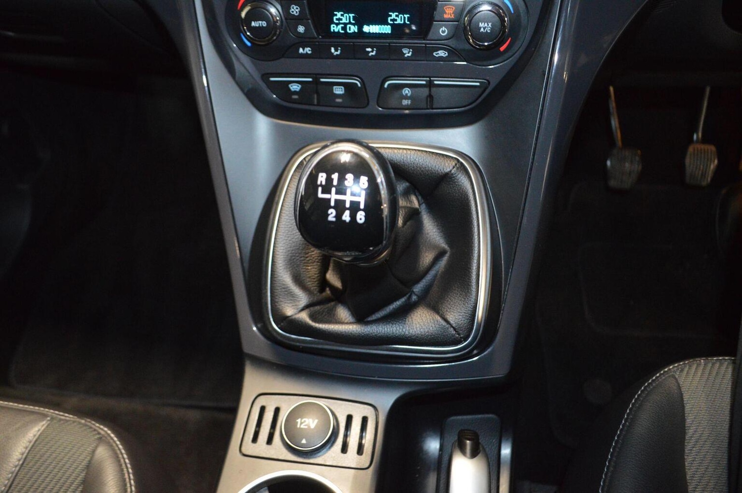 Used Ford Kuga 2015 for sale - 76884858: Photo 33