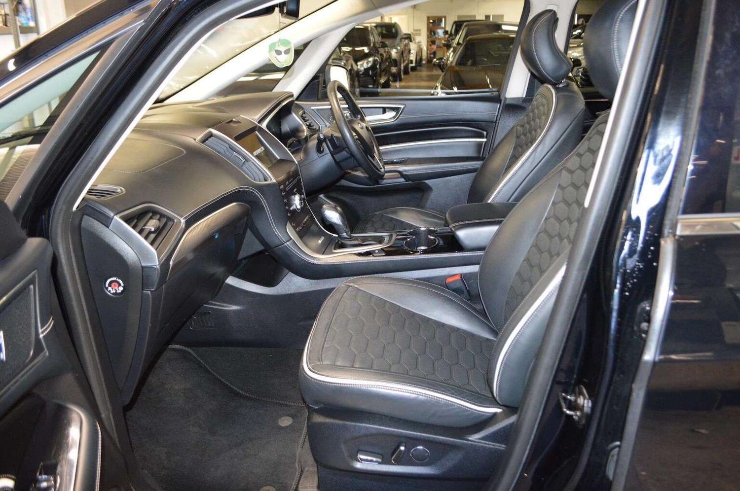 Used Ford S-Max 2017 for sale - 76784956: Photo 13