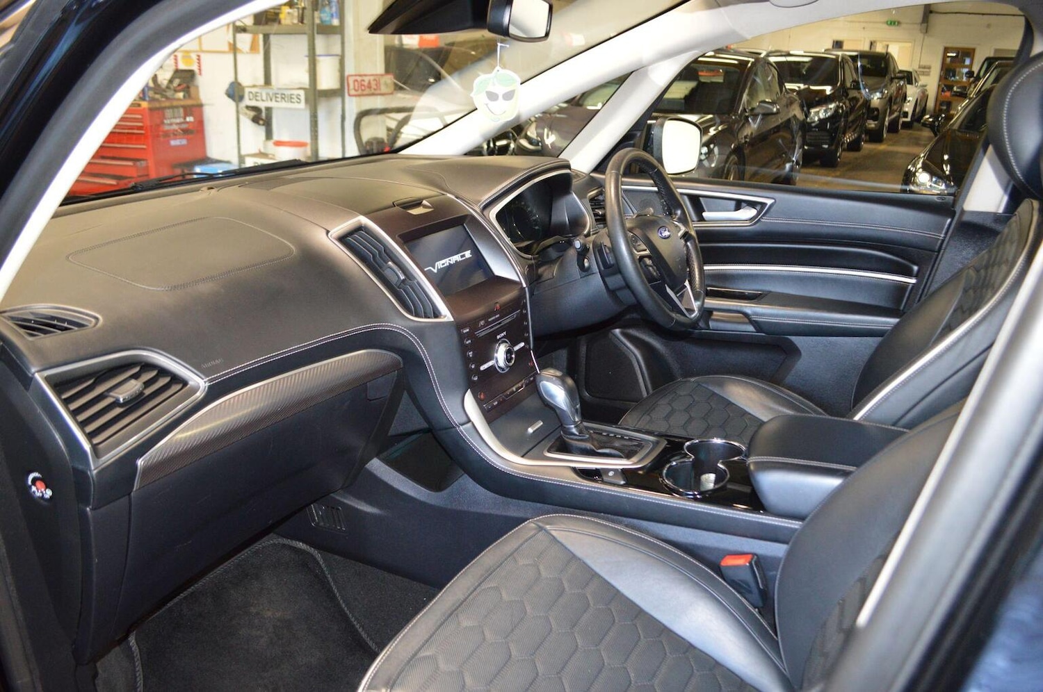 Used Ford S-Max 2017 for sale - 76784956: Photo 14