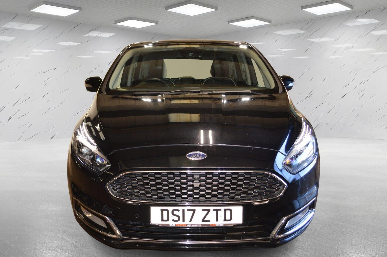 Used Ford S-Max 2017 for sale - 76784956: Photo 2