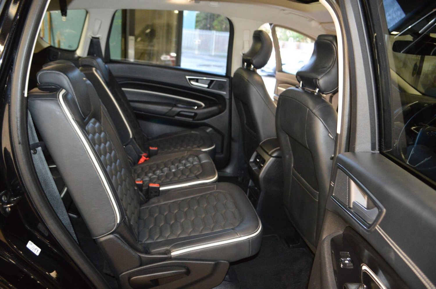 Used Ford S-Max 2017 for sale - 76784956: Photo 23