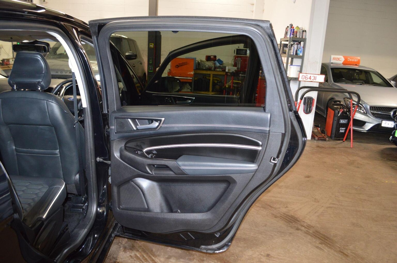 Used Ford S-Max 2017 for sale - 76784956: Photo 34