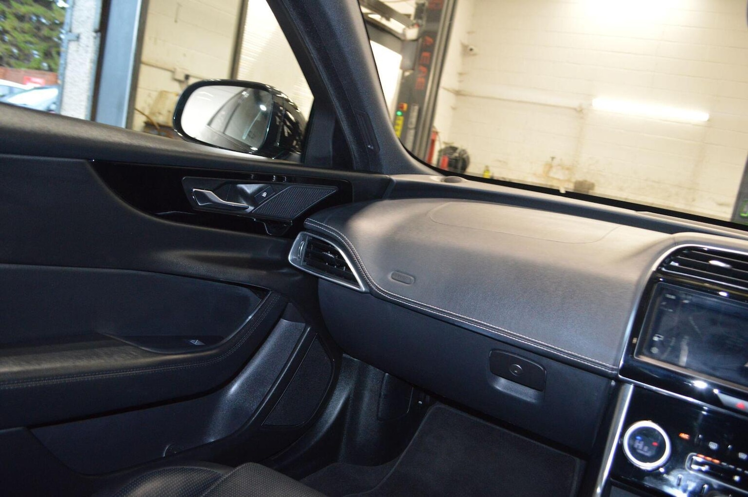 Used Jaguar XE 2021 for sale - 76471260: Photo 11