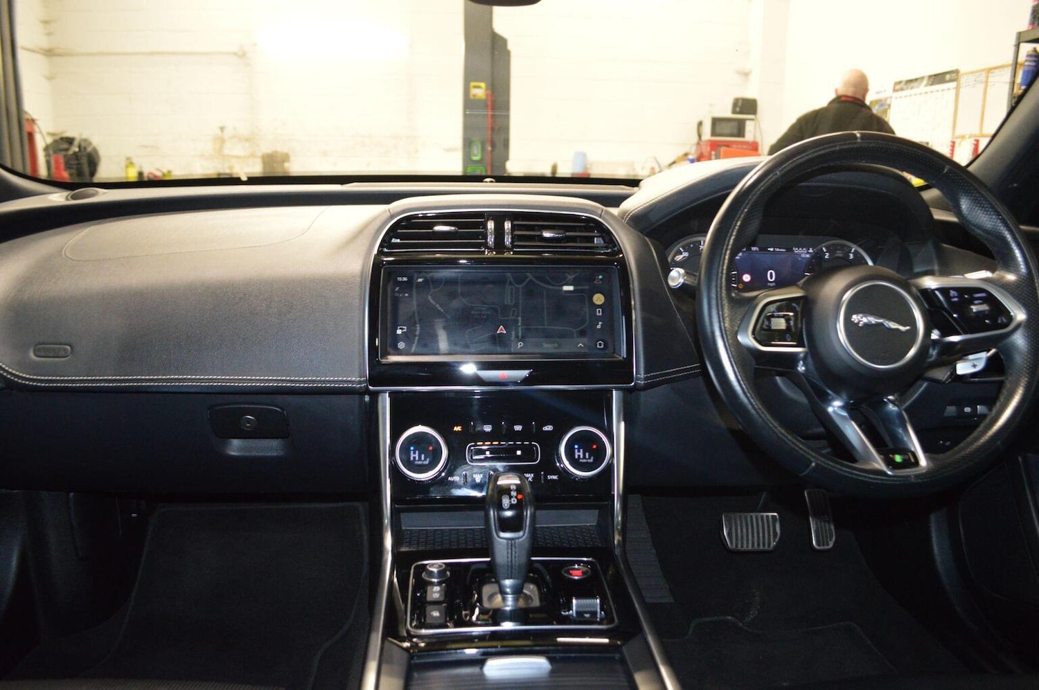 Used Jaguar XE 2021 for sale - 76471260: Photo 12