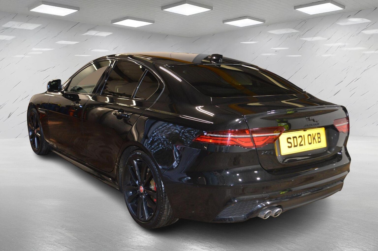 Used Jaguar XE 2021 for sale - 76471260: Photo 4