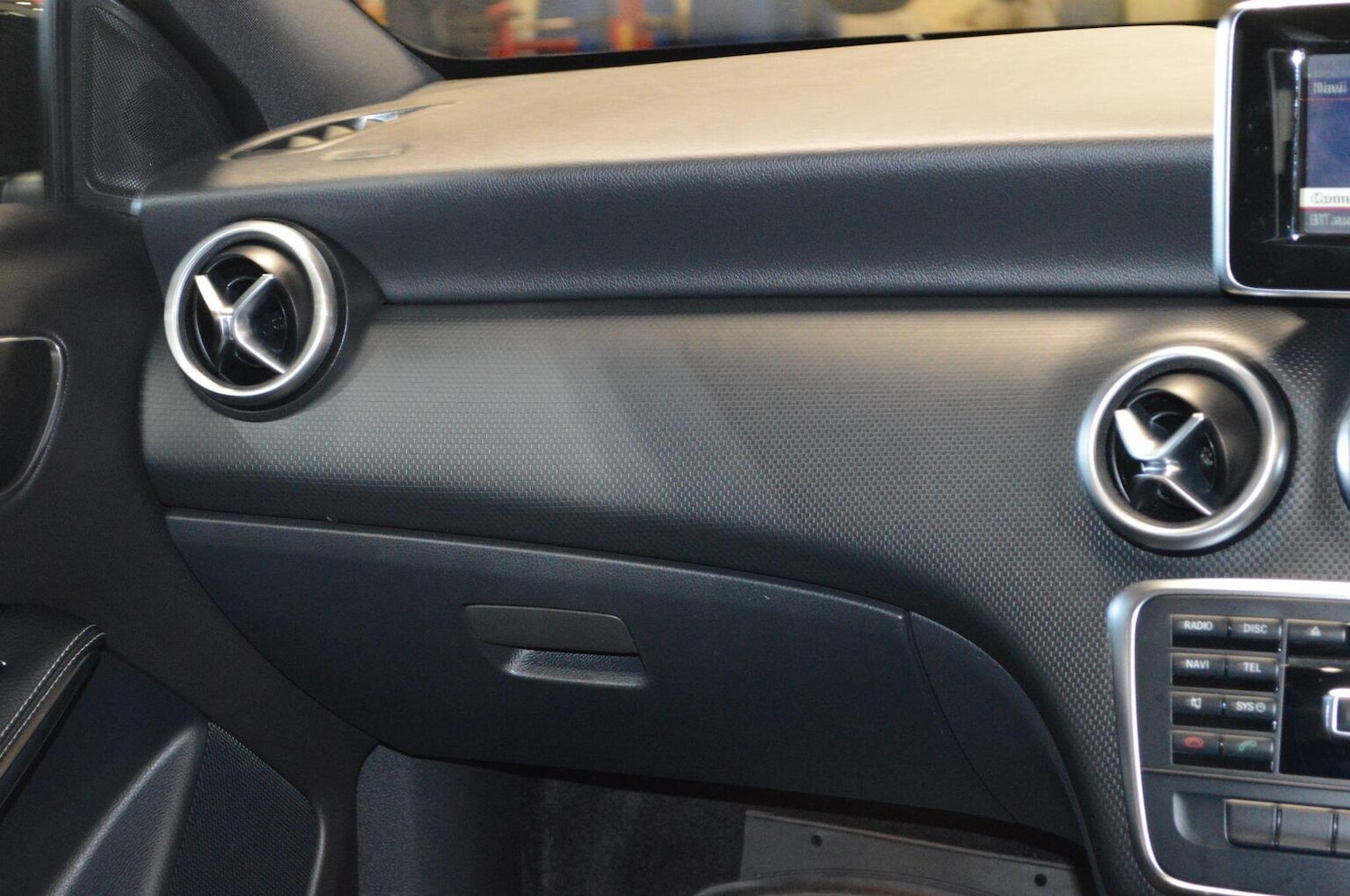 Used Mercedes-Benz A-Class 2015 for sale - 76358235: Photo 16