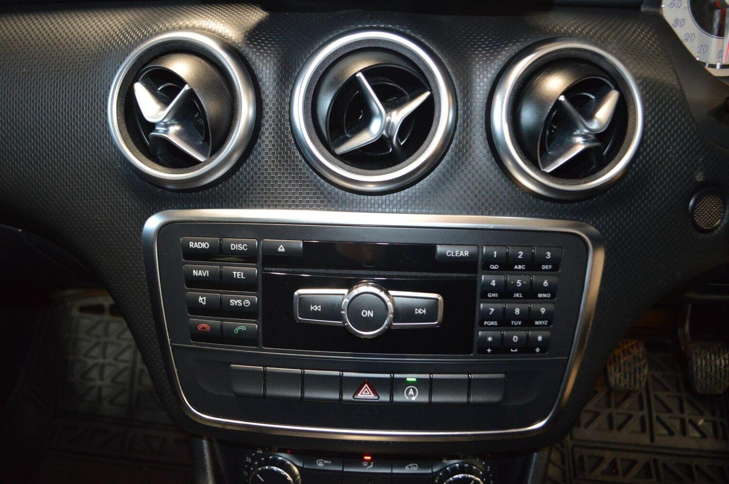 Used Mercedes-Benz A-Class 2015 for sale - 76358235: Photo 20