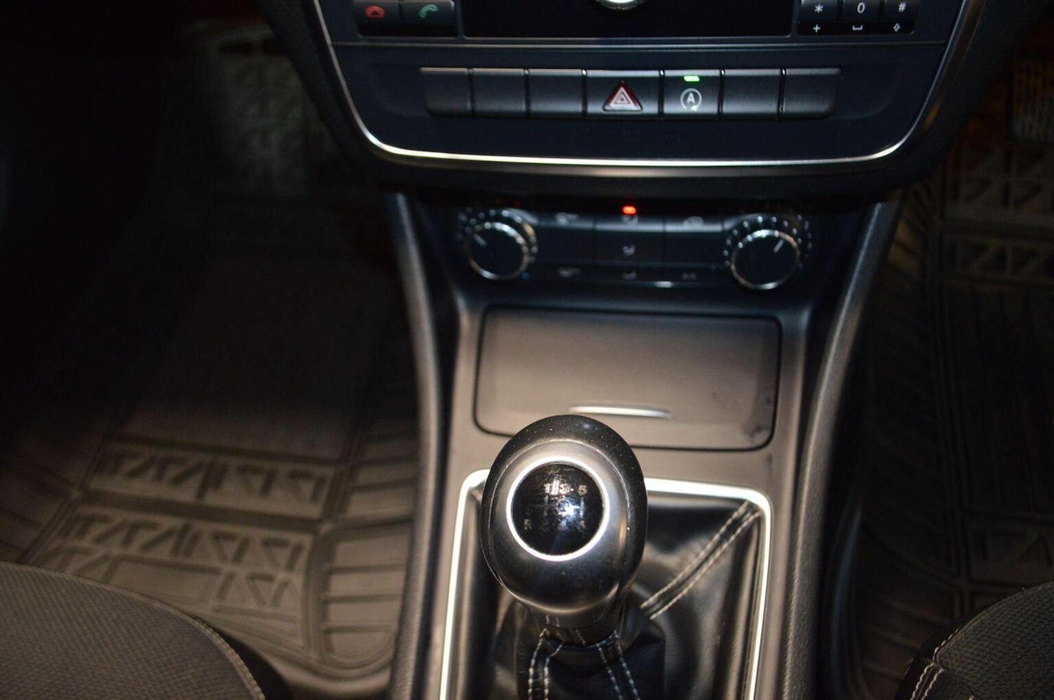 Used Mercedes-Benz A-Class 2015 for sale - 76358235: Photo 39