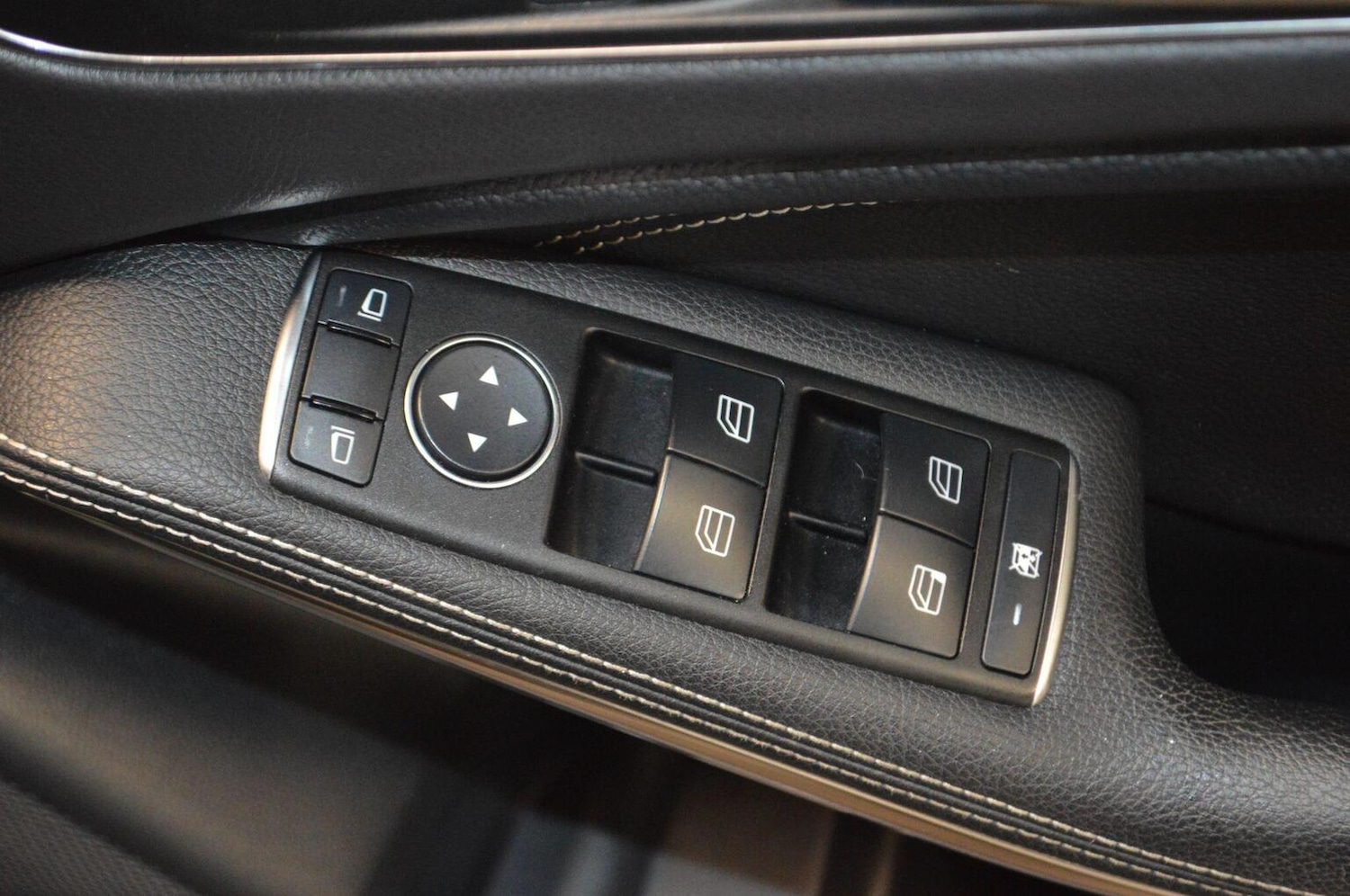 Used Mercedes-Benz A-Class 2015 for sale - 76358235: Photo 42