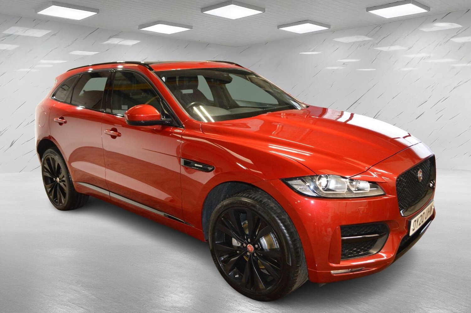 Used Jaguar F-Pace 2020 for sale - 77342680: Photo 4
