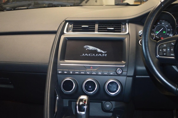 Used Jaguar E-Pace 2018 for sale - 76093789: Photo 45