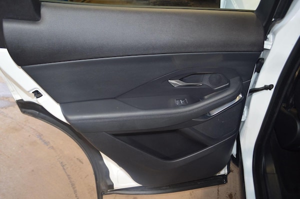 Used Jaguar E-Pace 2018 for sale - 76093789: Photo 49