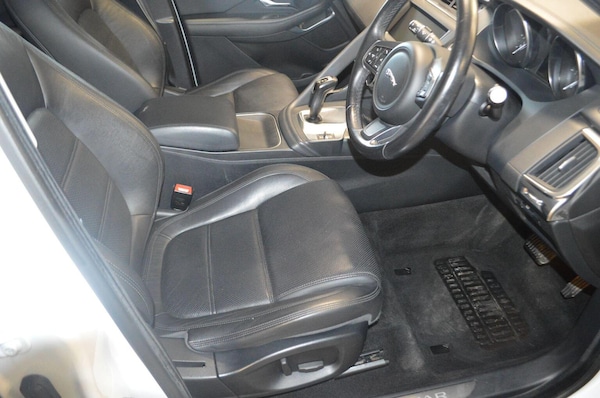 Used Jaguar E-Pace 2018 for sale - 76093789: Photo 55